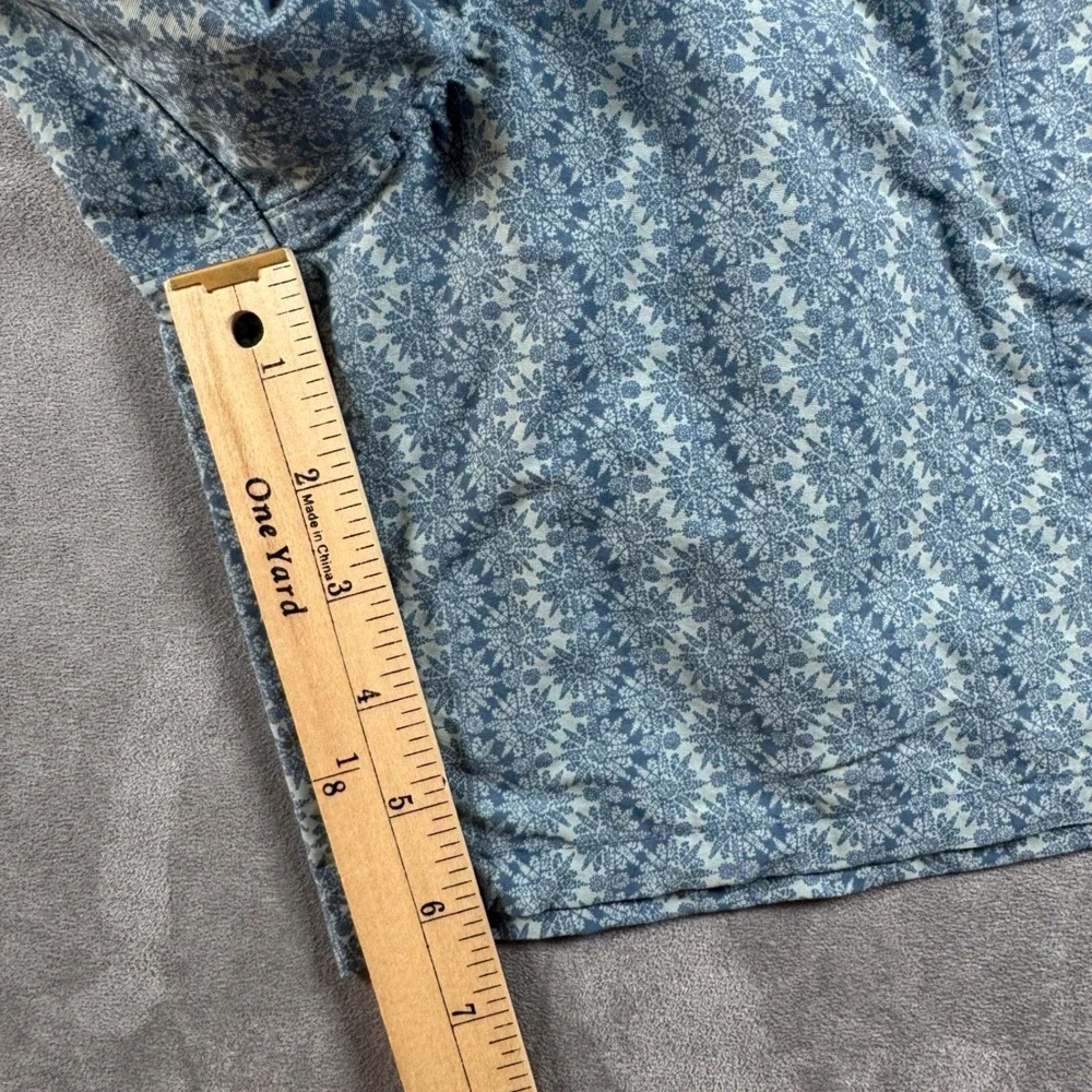 Patagonia Baggies Lights Shorts Mens XL Blue Floral Snowflake 6